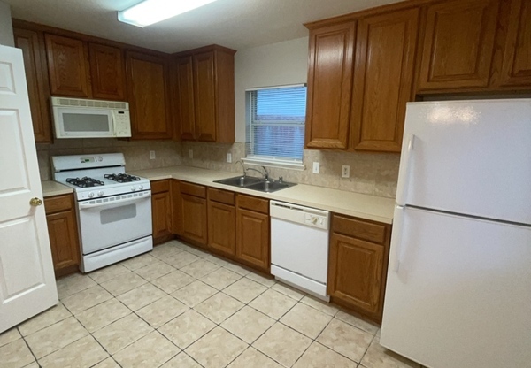 20911 SOUTHVINE CT