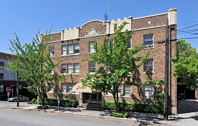 Parkhurst Apartments