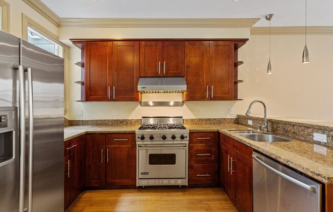 Heart of Hayes Valley - Updated 3 Bed, 2 Bath Split Level Condo - Short Term Lease