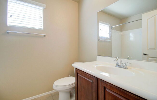 3 beds, 2 baths, 1,248 sqft, $2,400, Unit 1223
