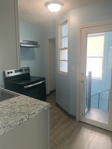 2 beds, 1 bath, 800 sqft, $2,099, Unit 3