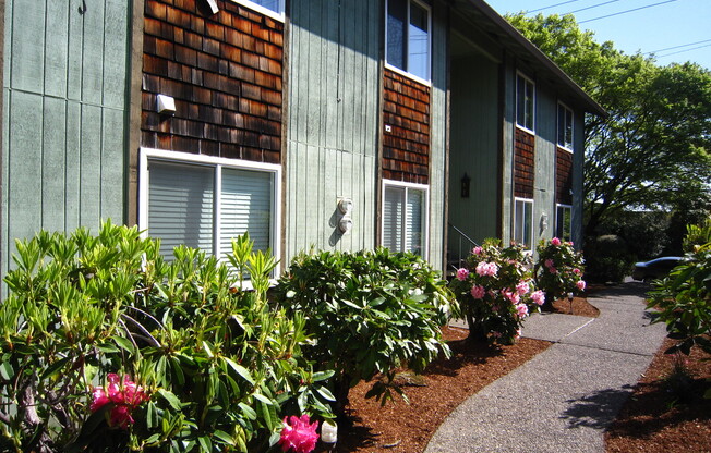 One Bedroom Apartment Close to Downtown