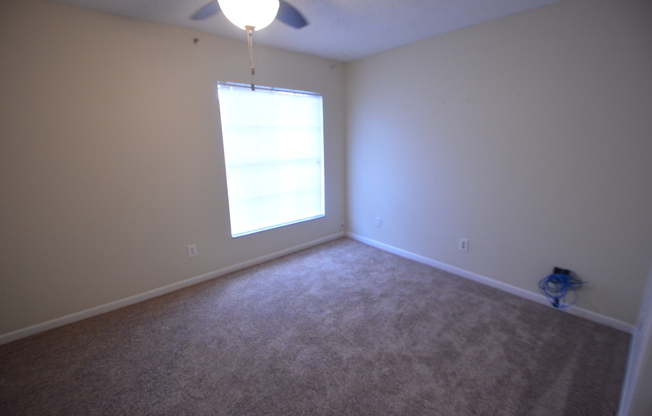 2 beds, 1.5 baths, $1,400