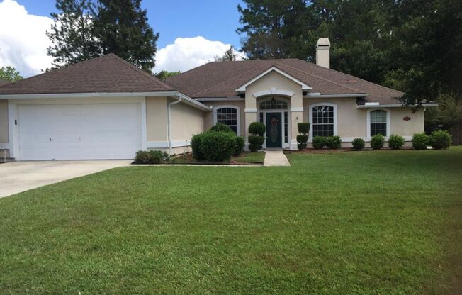 Large 4 bedroom in Fleming Island ready to move in