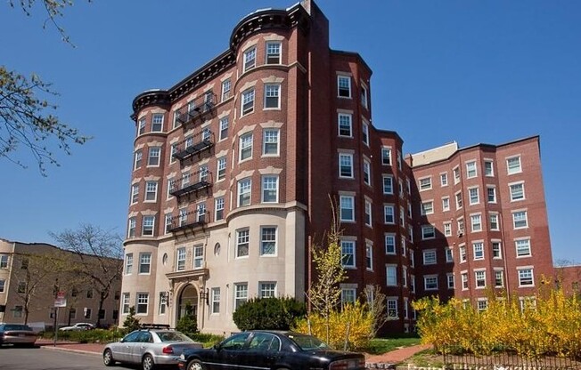 2 beds, 1 bath, 1,250 sqft, $3,800, Unit 23