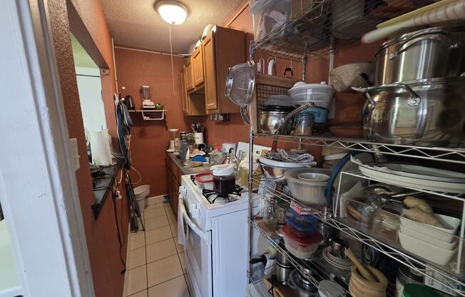 Studio, 1 bath, $795, Unit 29