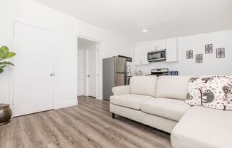 Studio, 1 bath, 324 sqft, $625