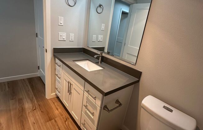 Linden 6 Apartments - Located at Fremont