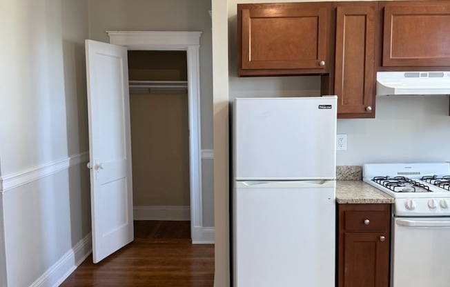 Studio, 1 bath, $2,250, Unit 22