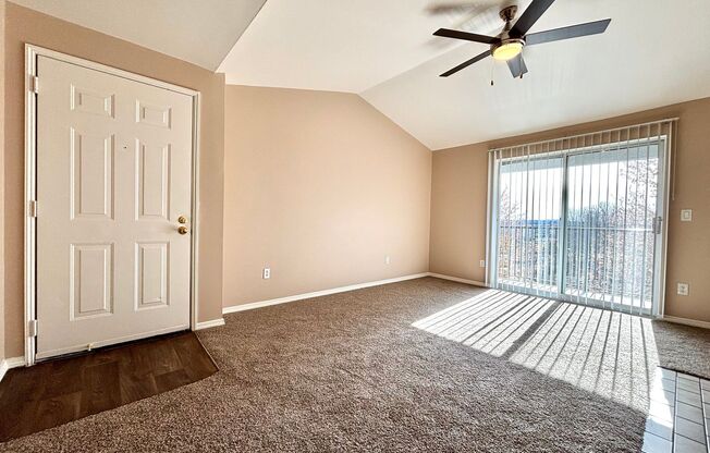 2 beds, 1 bath, 880 sqft, $1,625, Unit 1021