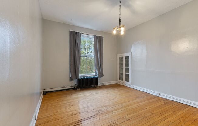 1 bed, 1 bath, 690 sqft, $995, Unit 1