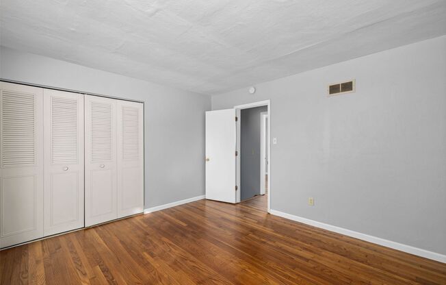 2 beds, 1.5 baths, 830 sqft, $1,300, Unit 9774 Lynntown Court