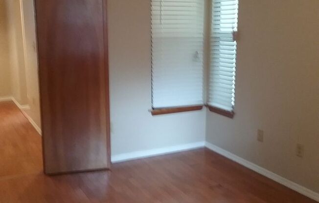 2 beds, 1 bath, $1,325