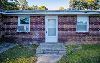 Renovated 2 Bedroom, 1 Bath in West Columbia - Available NOW!