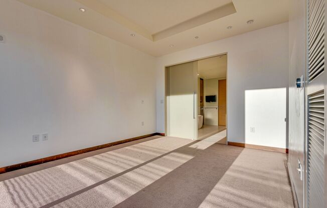 1 bed, 1.5 baths, $7,395