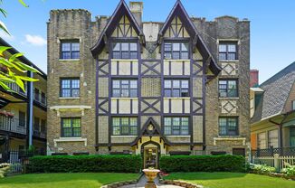 Sheri-Lunt Beachside Apts