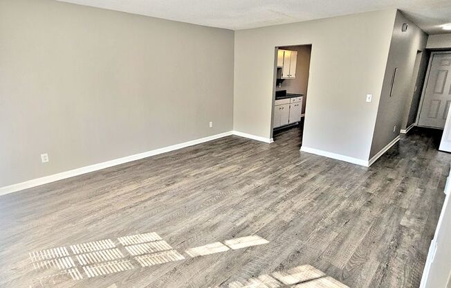 2 beds, 2.5 baths, 1,372 sqft, $995, Unit 5C