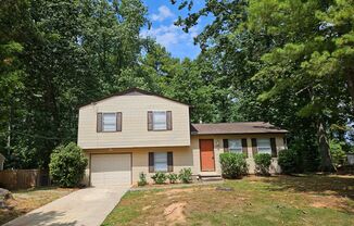 Rare 3 bed 2 bath home located in Kennesaw