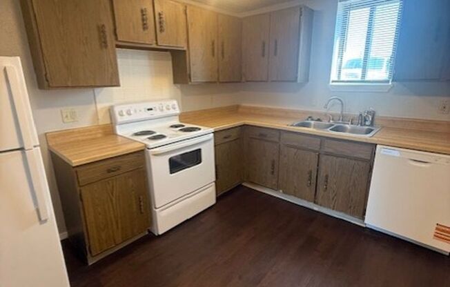 2 beds, 1 bath, 858 sqft, $820, Unit 2703-103