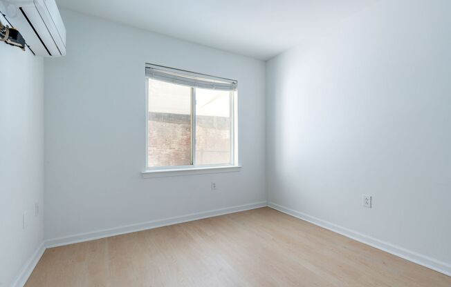 3 beds, 2 baths, 1,171 sqft, $1,950, Unit 1