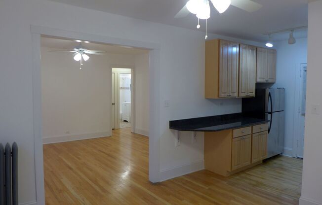 2 beds, 1 bath, 1,000 sqft, $2,795, Unit 34132W