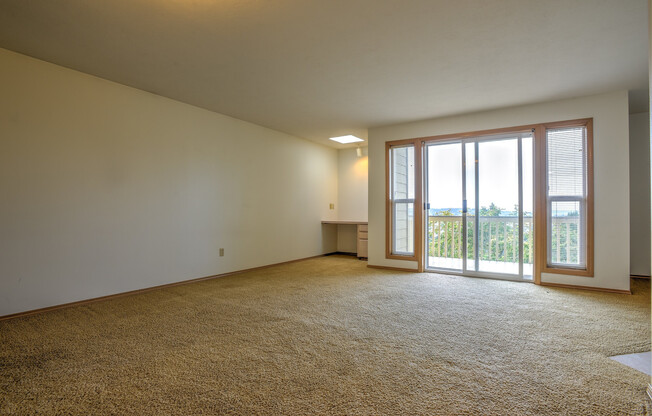 Lovely upper 2 floors of Large home in Phinney Ridge