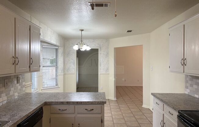 3 beds, 2 baths, $1,500