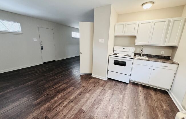 Studio, 1 bath, 556 sqft, $650, Unit 765