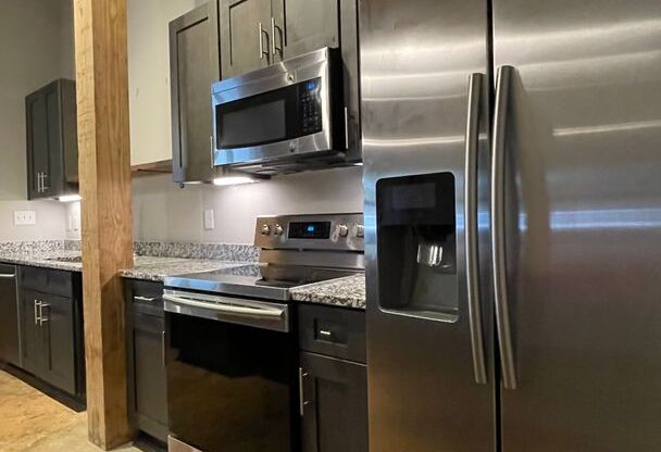 3 beds, 2 baths, 1,342 sqft, $2,058, Unit Bay 5 Unit 123