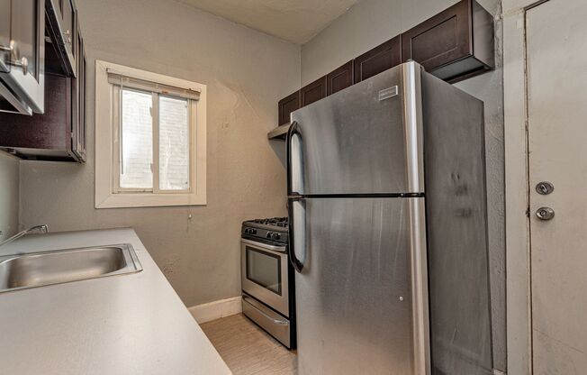 1 bed, 1 bath, 700 sqft, $1,349, Unit 3718 Gilpin St - Unit 4