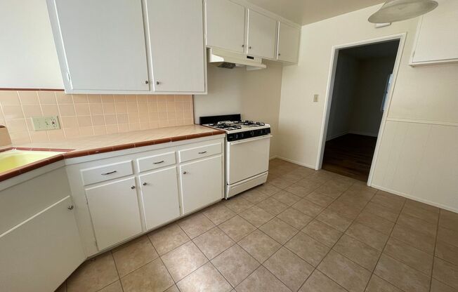 1 bed, 1 bath, 624 sqft, $1,995, Unit 122