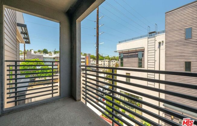 4320 EAGLE ROCK BLVD
