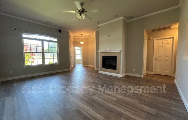 320 SIENNA DR
