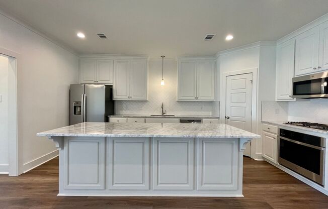 Must see home in  River Hills Farm!