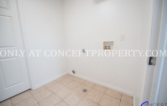 1 bed, 1 bath, 711 sqft, $1,099, Unit D-11