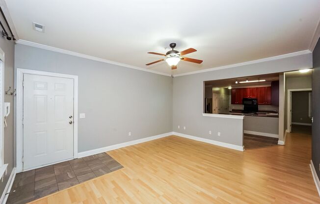 Available now! Lake-area living, 2 Bedroom Apartment