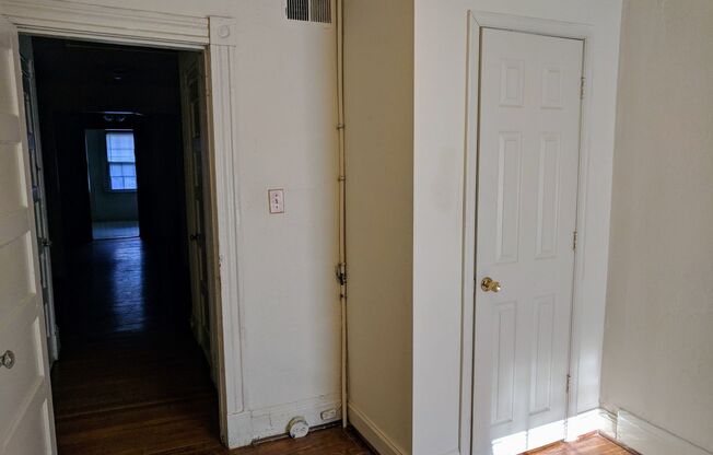 1 bed, 1 bath, $1,195, Unit Apt. A