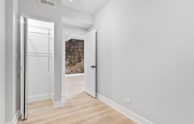 2 beds, 1 bath, 488 sqft, $1,900, Unit 1554-3R