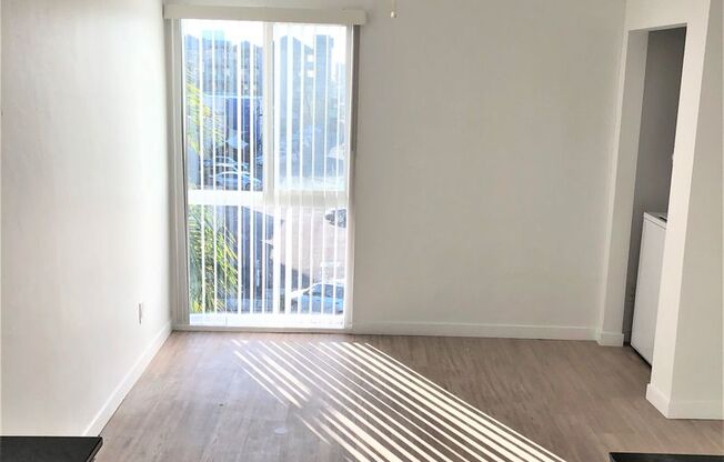 2 beds, 2 baths, 900 sqft, $3,145, Unit 28