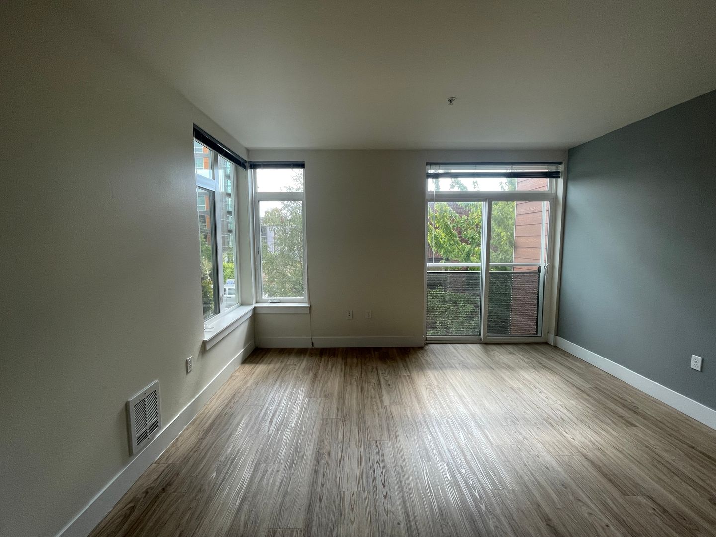 1 bed, 1 bath, 478 sqft, $1,595, Unit 406 - MFTE