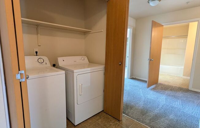 3 beds, 2 baths, 1,180 sqft, $1,529, Unit B303