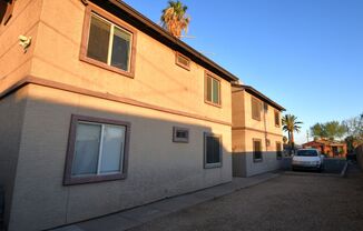 2110 W Mariposa St