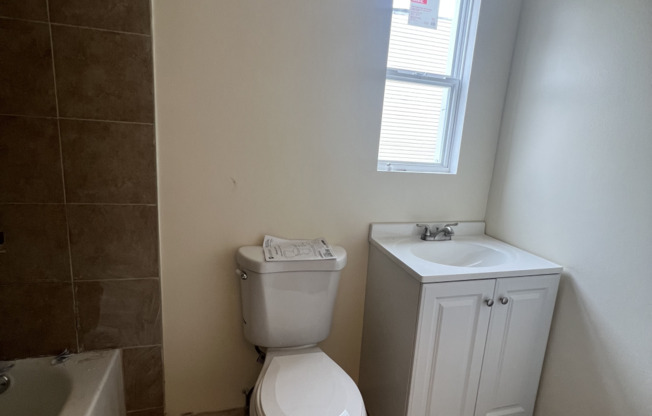 4 beds, 1 bath, $4,070