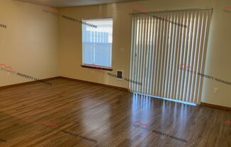 3 beds, 2.5 baths, 1,250 sqft, $1,800, Unit #50