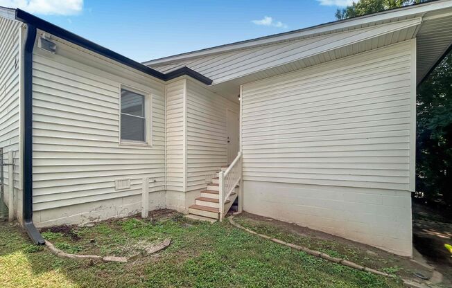 3 beds, 2 baths, $2,499