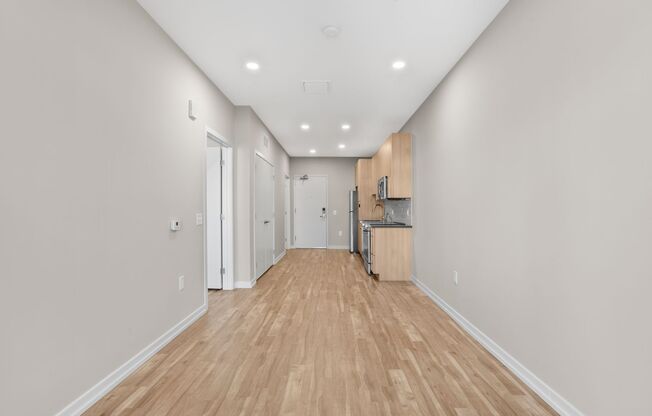 1 bed, 1 bath, 614 sqft, $2,120, Unit 618