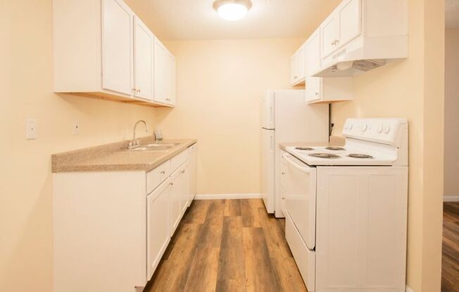 2 beds, 1 bath, 756 sqft, $1,325, Unit 824-203