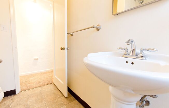 1 bed, 1 bath, 630 sqft, $1,425, Unit 4111 - 3