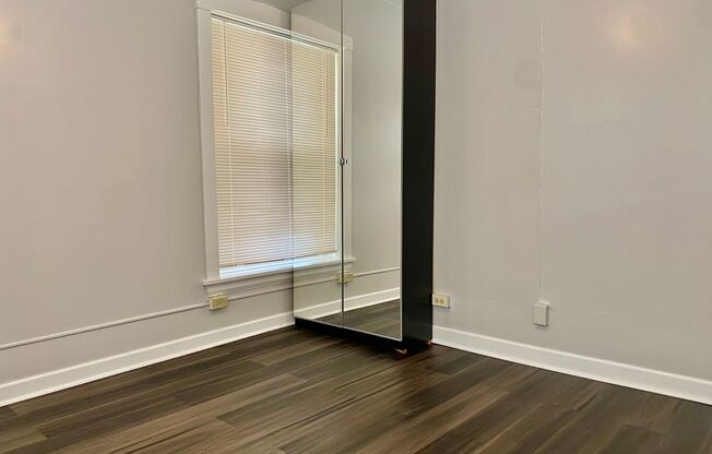 353-357 E 55th Place