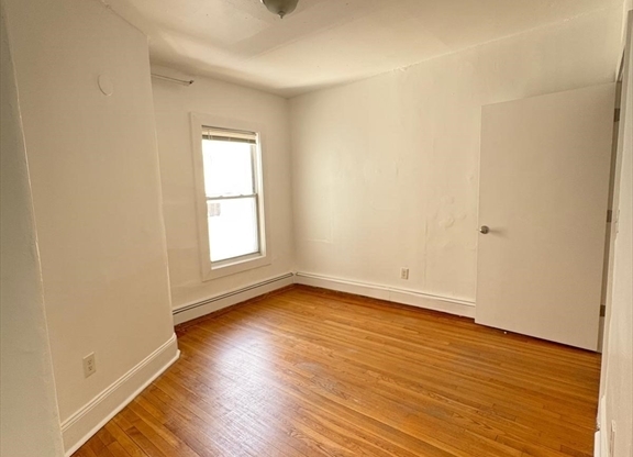 135 CHESNUT ST